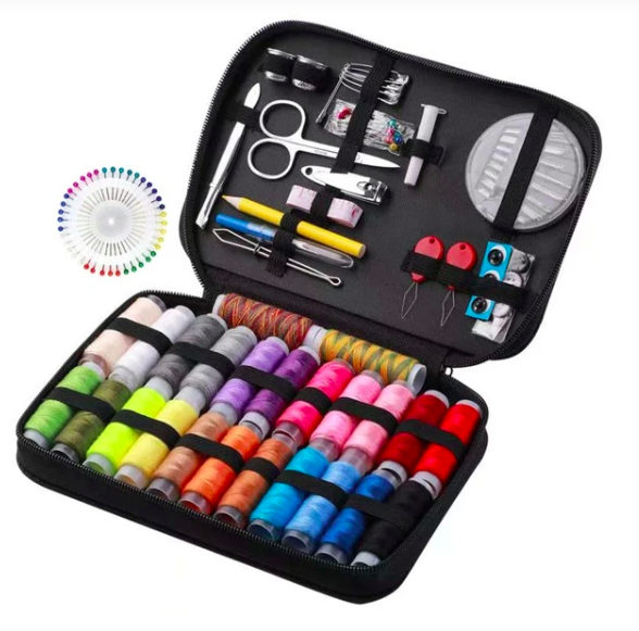 130 pièces Kit de couture portable aléatoire